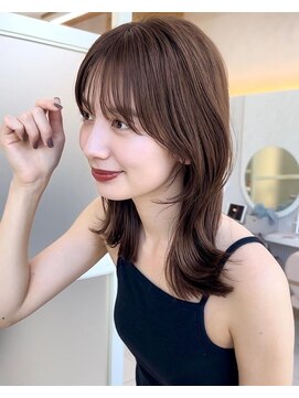 アフロートリノ(AFLOAT Leino) 小顔ヘルシーレイヤースタイル透明感カラー【修】20代30代40代