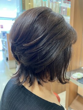 トレボー 永山店 小顔補正立体ウルフカット