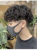 ツイストスパイラルパーマツーブロックメンズマッシュ