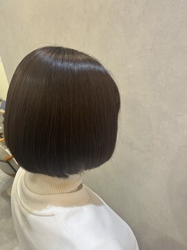 ロミバイリー(Romi by Lyee) ワンレンボブ