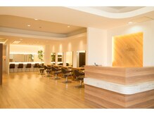 ヘアーズゲート 和歌山本町店(HAIR'S GATE)の雰囲気（広く落ち着いた雰囲気でリラックスした時間をお過ごし下さい♪）