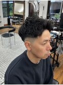スキンフェード/アップバング/大人メンズ/メンズカット