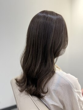 コーデ(coode) 「光をまとうシアーブラウン×レイヤーロブ」