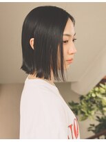 ニイ(nii.) 短すぎない切りっぱなしボブ