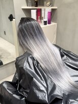 コスモス 町田(COSMOS)&nbsp;ホワイトシルバーバレイヤージュ