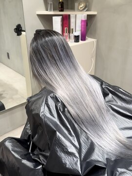 コスモス 町田(COSMOS) ホワイトシルバーバレイヤージュ