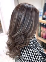 シャルムバイケンジ(Charm.by KENJE)&nbsp;ハイライトカラーグレージュデザインカラーバレイヤージュ銀座