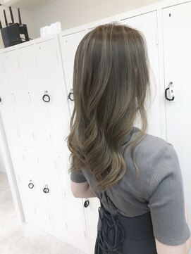 ルッソ(Lusso) オリーブグレージュ×デジタルパーマ