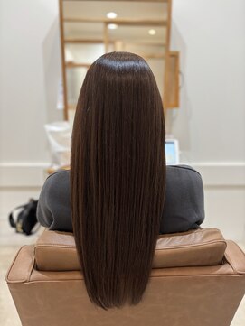 エフプラス(fplus) 【髪質改善】パサつき・クセを解消！極上の艶ロング【H00016】