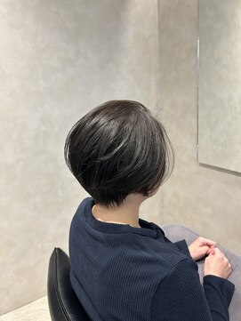 トキ(toki) ショートボブ×暗髪カラー