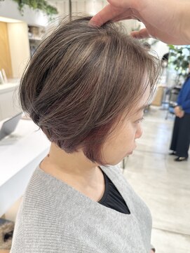 stair : case ginza7【ステアケース】 大人ハイライトインナーカラーピンクベージュ前下がりショート