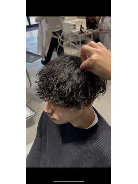 ミリ(milli Produce by ITAKURA) 波巻きパーマ