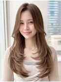 ロングレイヤー×透明感ベージュ。ふわふわ質感愛されヘア