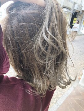 シャンプーボーイ セントラル 博多(SHAMPOO BOY central) 大人かわいいツヤ髪ナチュラルハイライト