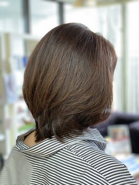 クオリス 上板橋店(QUALIS) 大人女子ひし形前上がりミディアムレイヤー/ココアブラウン