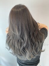 ☆イルミナカラーで日本人特有の硬い髪もやわらかな印象に☆