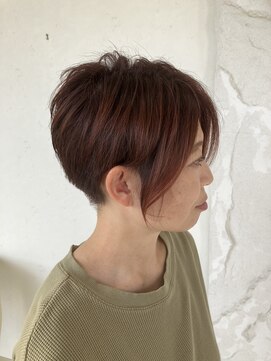 マジックデイズ(Magic Days) 顔周りハイレイヤー　刈り上げスタイル