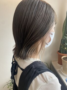 マグネット(O'magnet.) イヤリングカラー　グレー×ミルクティーベージュ