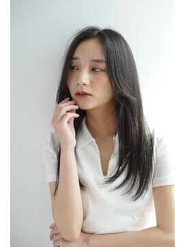 ルフュージュ バイ プロデュース 相模大野店(Refuge by Produce) 暗髪/レイヤーカット/長めバング