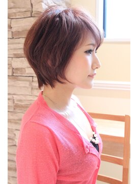 レウナ 外苑前(Reuna) 【30代40代50代】カットで決まる大人可愛いショートボブ