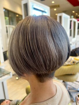 ビス リアン 川口店(Vis lien) 20代30代透明感暗髪アッシュブルーグレージュ丸みボブ