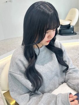 ラヴィ(Lavie) 暗髪韓国ヘアーハッシュカットレイヤーカットハイライトカラー