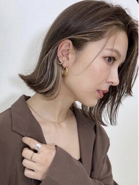 イヤリングカラー