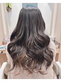 大人フェミニンロング暗め3Dカラー大きめウェーブくびれヘア40代