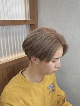 エイトデイズ 三宮駅前店(EIGHT days) ミルクティーベージュ