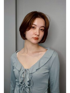 ヒュー 広島(HEW) 韓国風レイヤーボブ