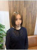 切りっぱなしボブ×ヘーゼルベージュ