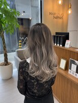 ヘアースパ ノッシュ 博多千代店(Hair Spa Nosh)&nbsp;ホワイト系グラデーション