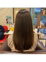 五感鷹匠 髪の診療所 重く見えない暗めハイライトロング 50代|艶カラー