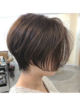 ハル ヘアスタジオ(haRu hair studio) 奥行きショート☆