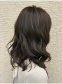 カーキグレージュ