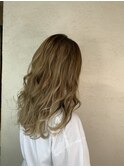 ベビーアッシュで柔らかな透明感ウェーブ【Ai新宿西口】