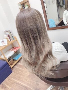 ニーナ ヴィジョン(NINA visioN) #プルエクステ#グラデーション