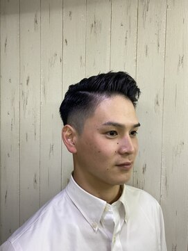 トミーズバーバー(Tommy's Barber) ビジネスナチュラルフェード