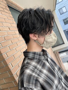 クオル 立川(QOL) センターパート無造作パーマツイストスパイラルパーマ刈り上げ