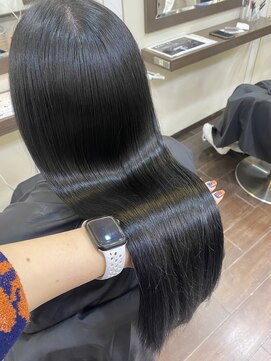 ヘアーアンドメイク ビス(HAIR&MAKE bis) コリアンブラックカラー【中西思実】