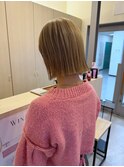 ハイトーンカラー × 切りっぱなしボブ