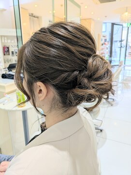 アブニール 我孫子(AVENIR) 上品な大人のまとめ髪