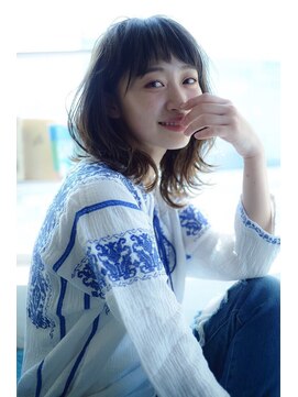 ルタ(LuTa by siesta&LiCO) グレージュ ひし形シルエット 切りっぱなしボブ エアリー