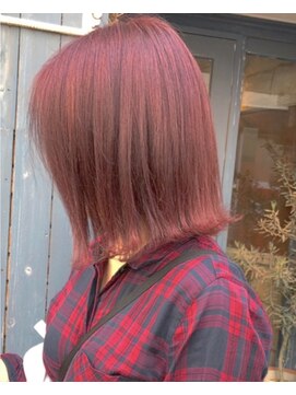 マギーヘア(magiy hair) ピンクレッドカラー［magiyhair西部笑］