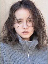 ロイジー(roijir)&nbsp;roijirイルミナインナーカラーxスパイラルxセンシュアルショート