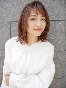 シュシュ(shushu) 外ハネアレンジショートボブ 【有海一生】