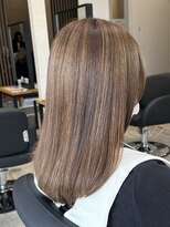 アトリエコア(Atelier Coa) ミルクティーベージュカラーくびれヘアグレージュカラー韓国