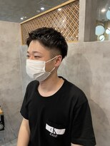 アテ(ate) 刈り上げショート