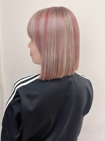 ビューシンサイバシ(VIEW SHINSAIBASHI)&nbsp;デザインカラーハイトーン前髪レイヤーカットイメチェン10代20代