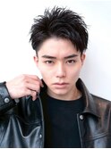 メンズ波巻きセンターパート韓国風黒髪ツーブロックマッシュ